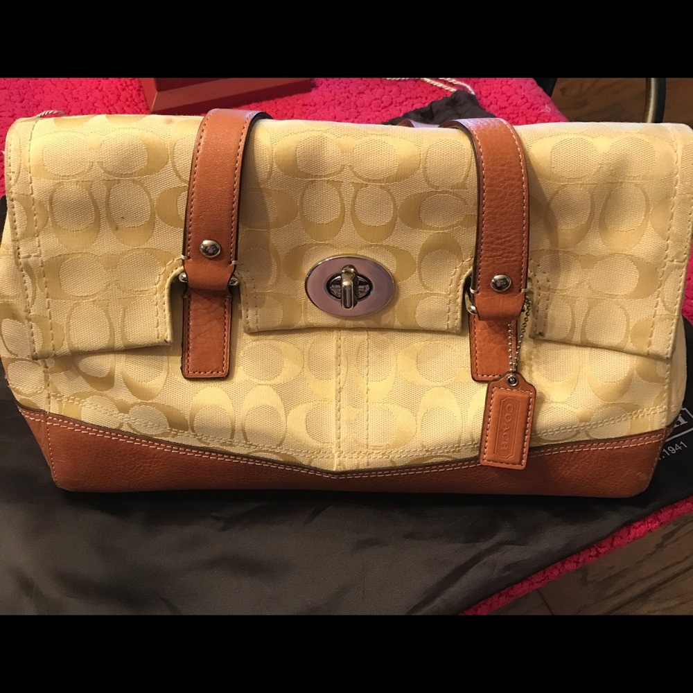 Coach purse.